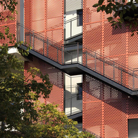 Panneau en aluminium perforé, revêtement de façade creux, revêtement PVDF pour la conception extérieure des parcs d'activités et des campus d'affaires