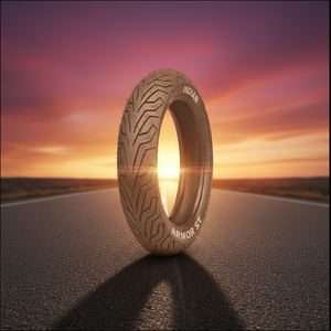 Pneus de moto antidérapants pour conditions humides 90/80-14 sans chambre à air, pneus de <span class=keywords><strong>scooter</strong></span> en caoutchouc durable pour la saison tropicale pluvieuse - Product Image 1