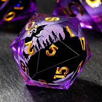 Ensemble de 7 dés DND en résine liquide violet violette Dragon Moon, faits à la main, dés polyédriques tranchants, pour jeux de société Dungeons & Dragons, cadeaux