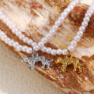 Dreamshow imitación perla cuenta joyería León encanto collar moda chapado en oro joyería de acero inoxidable - Product Image 4