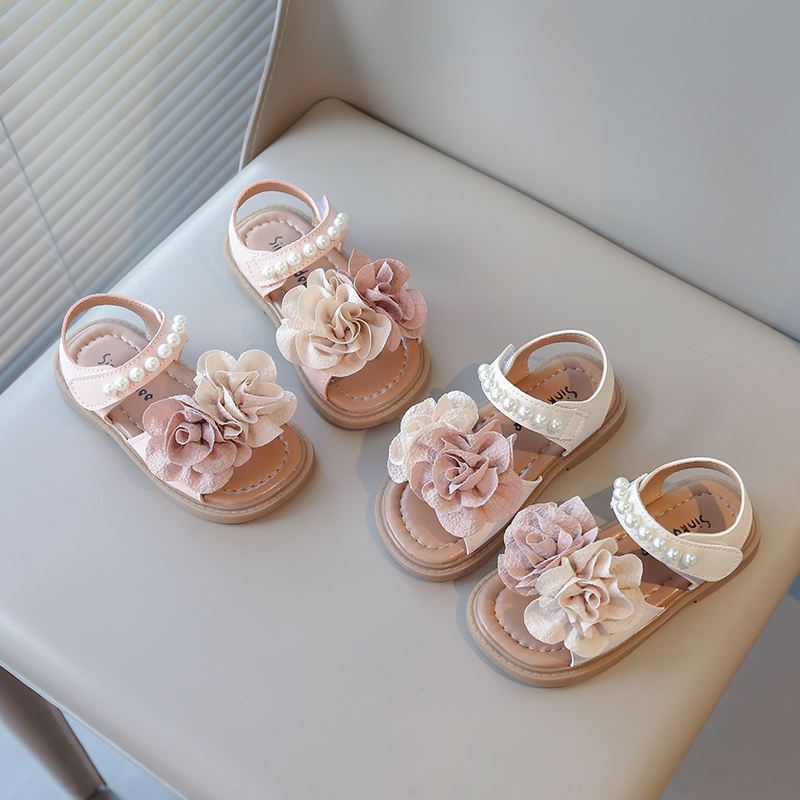 Summer Girls Princess Sandals Delicate Pearl Floral Design Soft Sole Non-Slip Elegant Comfortable Kids Beach Sandals