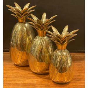 Portavelas Decorativo de Latón con Forma de Piña para Decoración Navideña, Nuevo Diseño - Product Image 2