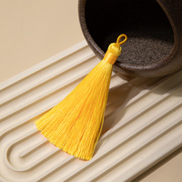 Handgemaakte stijlvolle lusvormige kwast hanger, kleurrijke decoratieve franje voor tassen, handtassen, sleutelhangers en cadeauverpakkingen