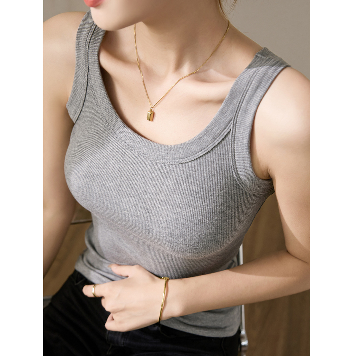 Meichang Polos Pour Femmes, Col En V Broderie Illets Hauts Manches Courtes Bouffantes Col à Revers T-Shirts Unis Blouses Décontractées Amples Rose Vif M