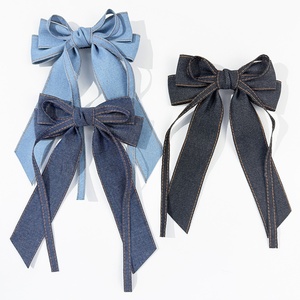 مشبك شعر معدني أنيق وحلو على الطراز الكوري للأطفال، إكسسوار حفلات راقي بشريط دنيم وفيونكة، متوفر بثلاثة ألوان - Product Image 2