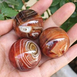 Esferas de Ágata Sardonyx Roja con Encaje, Cristales Naturales Pulidos al por Mayor para Sanación y Decoración Navideña - Product Image 3