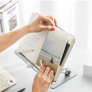 Supporto per Lettura in Metallo, Espositore Rotante a 360° in Alluminio, Supporto Regolabile per Laptop e Telefono, Fermalibri Trasparenti - Product Image 1