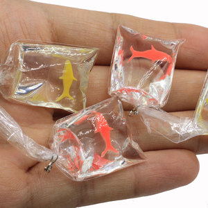 Resina trasparente Oro di Fascini di Pesce Piccoli Pesci In Acqua Sacchetto Dei Monili Del Sacchetto Del Pendente di Pesce Sacchetto di Orecchini di Pendente Fatti A Mano FAI DA TE Materiale - Product Image 3