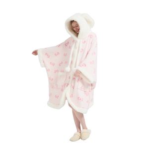 Fabrication de capes de pyjama en fourrure moelleuse surdimensionnée avec de grandes oreilles de lapin et pompons pour l'hiver, châle, <span class=keywords><strong>cape</strong></span>, haut, vêtements de nuit - Product Image 1
