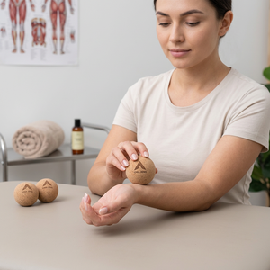 CHIA JENG Pelota de Masaje de Corcho, Herramienta de Terapia Portátil para Alivio, Uso en Todas las Estaciones - Product Image 1