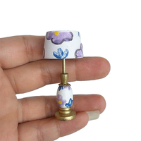 Mini lampe de table pour maison de poupée, échelle 1/12, modèle de lampe de bureau sans éclairage, pour la décoration de scène de maison de poupée, accessoire d'affichage de diorama