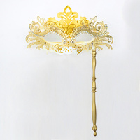 Masque Sensual Princess Silver Mask en fer forgé métallique avec dentelle ornée de diamants et pompon à six pétales