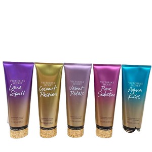 Loción Corporal Perfumada <span class=keywords><strong>Victoria</strong></span>'s <span class=keywords><strong>Secret</strong></span>, Hidratante, Nutritiva, Aroma a Pétalos de Terciopelo, Fragancia Duradera, 236 ml - Product Image 5