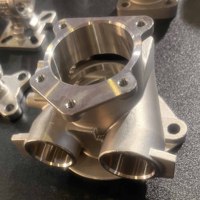 Componentes de Titanio Mecanizados por CNC de 5 Ejes, Torneado y Fresado CNC de Acero Inoxidable y Aluminio OEM para Soportes Aeroespaciales