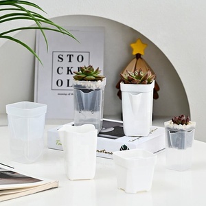 Nouveau <span class=keywords><strong>pot</strong></span> de fleurs carré moderne en plastique avec système d'auto-arrosage pour plantes succulentes, avec couvercle extérieur intégré pour le stockage de l'eau - Product Image 4