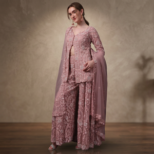 Lancement d'un nouveau look de soirée de créateur, composé d'un haut en Foux Gorgette et de broderies de fils et de sequins avec des motifs de rivets, d'un pantalon palazzo et d'un dupatta. - Product Image 1