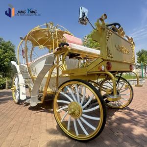 Carruaje sin caballos eléctrico favorito de los estadounidenses Carruajes de caballos de la boda real en el casco antiguo: un icono de transporte especial - Product Image 1