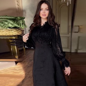Nuovo Abito Lungo Estivo 2026 da Donna con Scollo a V, Maniche a Sbuffo in Pizzo, Stile Francese Chic, Elegante, Vita Alta, Bianco, da Festa - Product Image 4