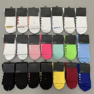 Vớ thể thao nam chất lượng cao, dày dặn, kiểu dáng cổ điển, in logo tùy chỉnh OEM, dùng được cho cả nam và nữ, thích hợp cho đạp xe, bóng đá, bóng rổ. - Product Image 1