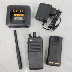 Radio numérique portable Motorola XPR3300e authentique avec Bluetooth et Wi-Fi pour la maintenance des installations industrielles, la sécurité des écoles - Product Image 2