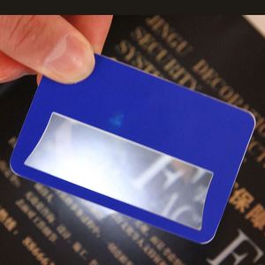 Lupa Fresnel Portátil con Luz LED, Lupa Ultrafina de PVC del Tamaño de una Tarjeta de Crédito para Lectura, Regalos Promocionales - Product Image 1