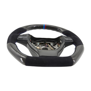 Volant de course en fibre de carbone avec options de cuir Nappa et de surpiqûres personnalisées - Product Image 4