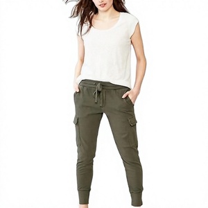Pantalon décontracté en coton tricoté vert olive pour femme, taille mi-haute, avec cordon de serrage, longueur cheville et poches latérales - Product Image 1