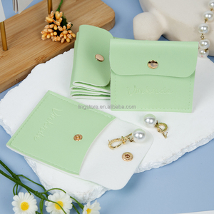 Pochette en cuir PU de haute qualité pour bracelet, style enveloppe, sac à bijoux vert avec bouton pression doré, vente en gros - Product Image 3