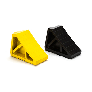 Stoppeur <span class=keywords><strong>de</strong></span> <span class=keywords><strong>roue</strong></span> en caoutchouc pour camion <span class=keywords><strong>de</strong></span> stationnement directement en usine, <span class=keywords><strong>cale</strong></span> <span class=keywords><strong>de</strong></span> <span class=keywords><strong>roue</strong></span> pour <span class=keywords><strong>moto</strong></span> - Product Image 3
