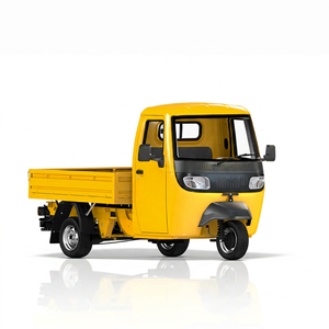 Tricycle électrique jaune à trois roues, véhicule de livraison léger, cabine fermée, transport utilitaire, usage commercial - Product Image 1