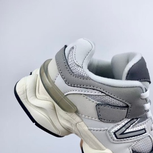 Factory wholesale grey minimalist sports <b>shoes</b> with breathable mesh design, suitable for outdoor tennis, summer walking. - Product Image 4