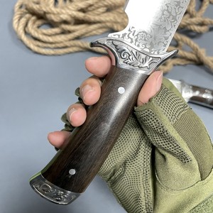 Couteau de chasse à double tête en acier gaufré sur les fesses et traversin Couteau de porte extérieur à lame fixe de survie en camping avec gaine en nylon noir - Product Image 6