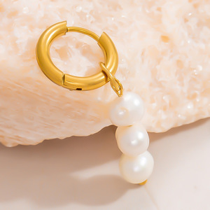 Aros con Colgantes de Perlas de Agua Dulce, Chapados en Oro de 18K, Acero Inoxidable, Aretes para Uso Diario de Mujer - Product Image 3