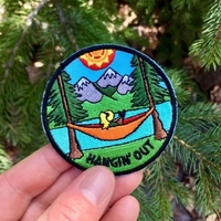Patch brodé 'Hamac de camping' pour l'extérieur, la nature et la montagne, thermocollant et à coudre pour sacs à dos et vestes