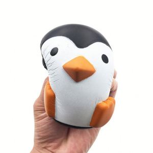 ของเล่นเพนกวินน้อยน่ารักทำจากโฟม PU บีบเล่นคลายเครียด รับทำโลโก้ตามสั่ง ของขวัญส่งเสริมการขาย ของเล่นฟิดเจ็ต ลูกบอลบีบคลายเครียด - Product Image 5