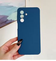 Coque de téléphone en silicone fabriquée en France pour smartphones Android, fine, avec bobine de charge magnétique sans fil et ports découpés avec précision