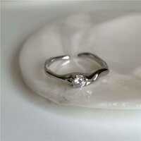 Vendita calda di tendenza da donna semplici gioielli Punk intarsiati anelli da Cocktail con teschio drago farfalla e pietre preziose all'ingrosso - Product Image 1