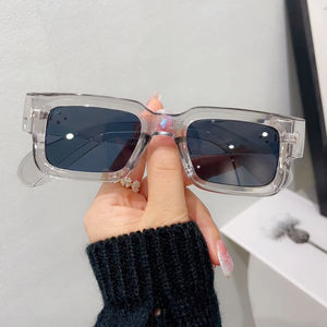 OEM nueva <span class=keywords><strong>moda</strong></span> gafas <span class=keywords><strong>de</strong></span> sol <span class=keywords><strong>de</strong></span> <span class=keywords><strong>cara</strong></span> <span class=keywords><strong>redonda</strong></span> <span class=keywords><strong>para</strong></span> mujeres y hombres verano UV <span class=keywords><strong>lentes</strong></span> polarizadas PC Marco en línea estilo <span class=keywords><strong>de</strong></span> celebridad 3709 - Product Image 4