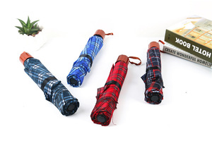 Paraguas de peso ligero plegable de 3 pulgadas de 21 pulgadas de alta calidad GQK barato fino logotipo personalizado impresión adultos modernos promoción al por mayor lluvioso - Product Image 4