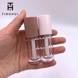 Tubos de Brillo Labial Vacíos al por Mayor de 6ml con Aplicadores Grandes en Rosa, Dorado, Blanco y Azul, Marca Privada - Product Image 5