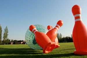Ensemble <span class=keywords><strong>de</strong></span> piste <span class=keywords><strong>de</strong></span> <span class=keywords><strong>bowling</strong></span> géante gonflable Smile Inflatables avec piques et balles, en PVC et certifié CE - Product Image 6