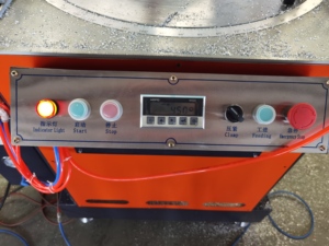 Sierra de corte de un solo cabezal Eworld Any-Angle con rodamientos de motor para perfiles de aluminio 380V, maquinaria de alta precisión para la fabricación de ventanas y puertas - Product Image 4