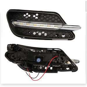 Kit de luces antiniebla delanteras Czpinchen para Mercedes-Benz W204 2008-2010, material ABS, estilo retrofit - Product Image 4