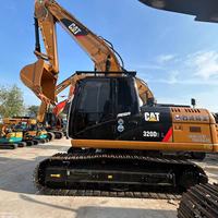 Excavatrice d'occasion CAT 320D2L en bon état, structure de châssis solide et épaissie, durée de vie de service extra longue