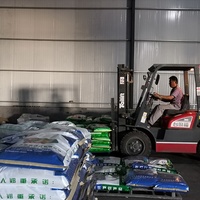 Additif alimentaire pour volailles de marque RC, fabriqué par un fabricant du Hebei, bien fait, pour l'engraissement des poulets de chair, vitamines de qualité alimentaire pour volailles