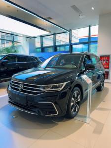 Volkswagens <span class=keywords><strong>Tiguan</strong></span> Price Coche chino 2025 2,0 T 380TSI 4WD <span class=keywords><strong>R</strong></span>-<span class=keywords><strong>line</strong></span> Flagship 7-DCT 7 asientos <span class=keywords><strong>TIGUAN</strong></span> L Dragon Edition 300tsi Voiture - Product Image 4