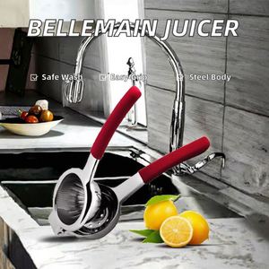 Presse-citron en métal avec poignées en silicone |   Accessoire de bar manuel en acier inoxydable, compatible lave-vaisselle - Product Image 2