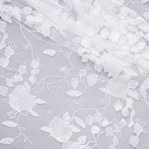 Tissu de maille de polyester blanc Offre Spéciale avec dentelle de bordure de broderie de paillettes pour les accessoires de robe de mariée pour les mariages - Product Image 2