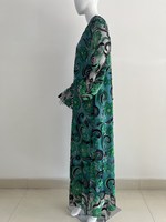 Abaya maxi élégante brodée turquoise avec des manches en maille transparente à applications florales 3D et des détails floraux
