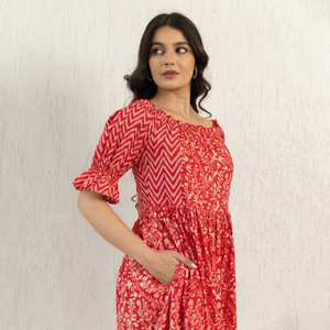 Robe midi à imprimé floral rouge, épaules dénudées, manches à volants, taille élastique, coton respirant, robe d'été décontractée pour femmes - Product Image 1